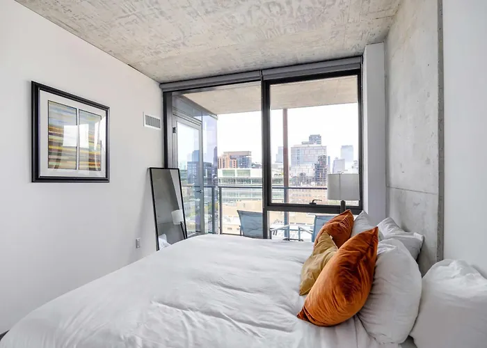 Sophisticated 3br - New Modern And Luxurious *