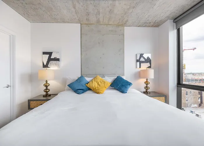 Sophisticated 3br - New Modern And Luxurious *